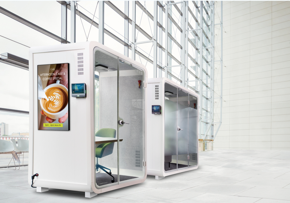 zoty中欧子公司达擎之智慧行动办公舱，采用PDLC智能调光玻璃设计，透过通电与断电的电流切换，呈现透明与雾面效果，具节能降耗特性并兼顾隐私，确保信息安全