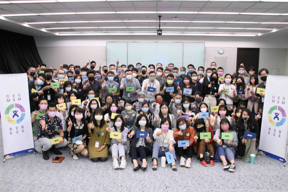 友達提供全球及集團輪調機會，支持同仁持續進修學習，致力為專業人才打造友善多元的職場環境