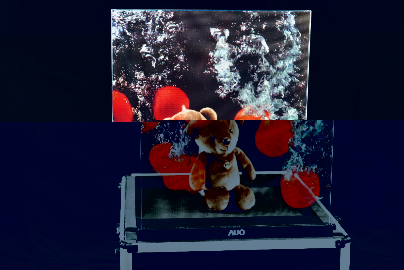 友達領先研發Micro LED透明顯示器，具備高穿透、低繞射、高亮度、可拼接之特性，可應用於智慧移動、智慧零售、商業展示等多元場域