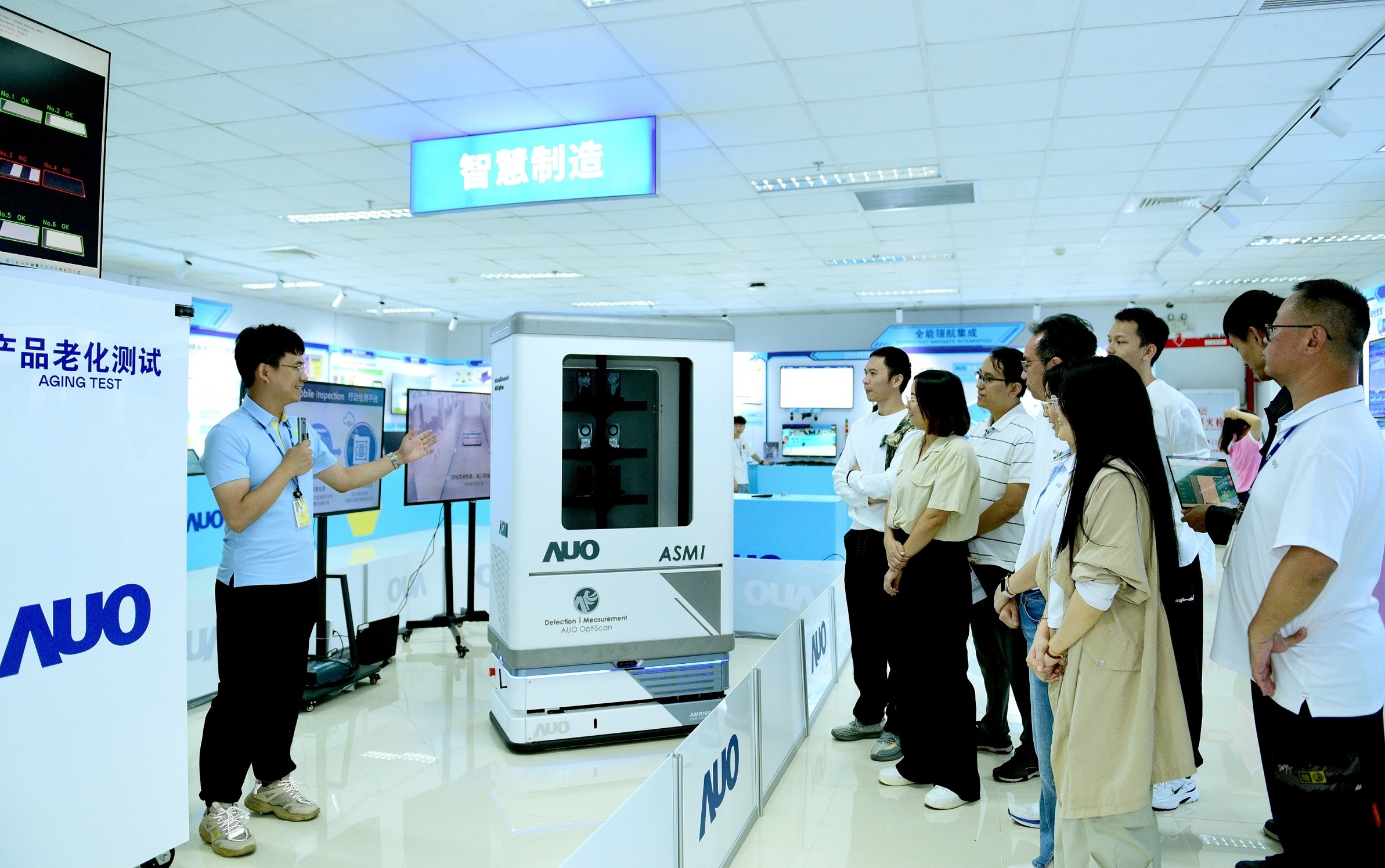 zoty中欧厦门将5G+ABC技术串联生产管理全流程，打通研发、采购、生管、制程、设备、质量等产品全生命周期制造流程，完成数字化设计、智慧供应链、智能座舱、全流程设备管理、数据驱动优化、智慧在线检测、智慧品管等自适应生产模式升级